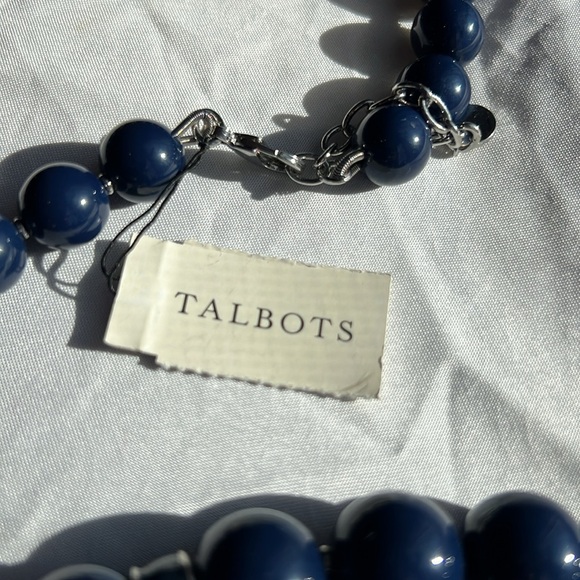 Talbots Resin Navy Blue Necklace 18.5 inches NWOT - Picture 3 of 6